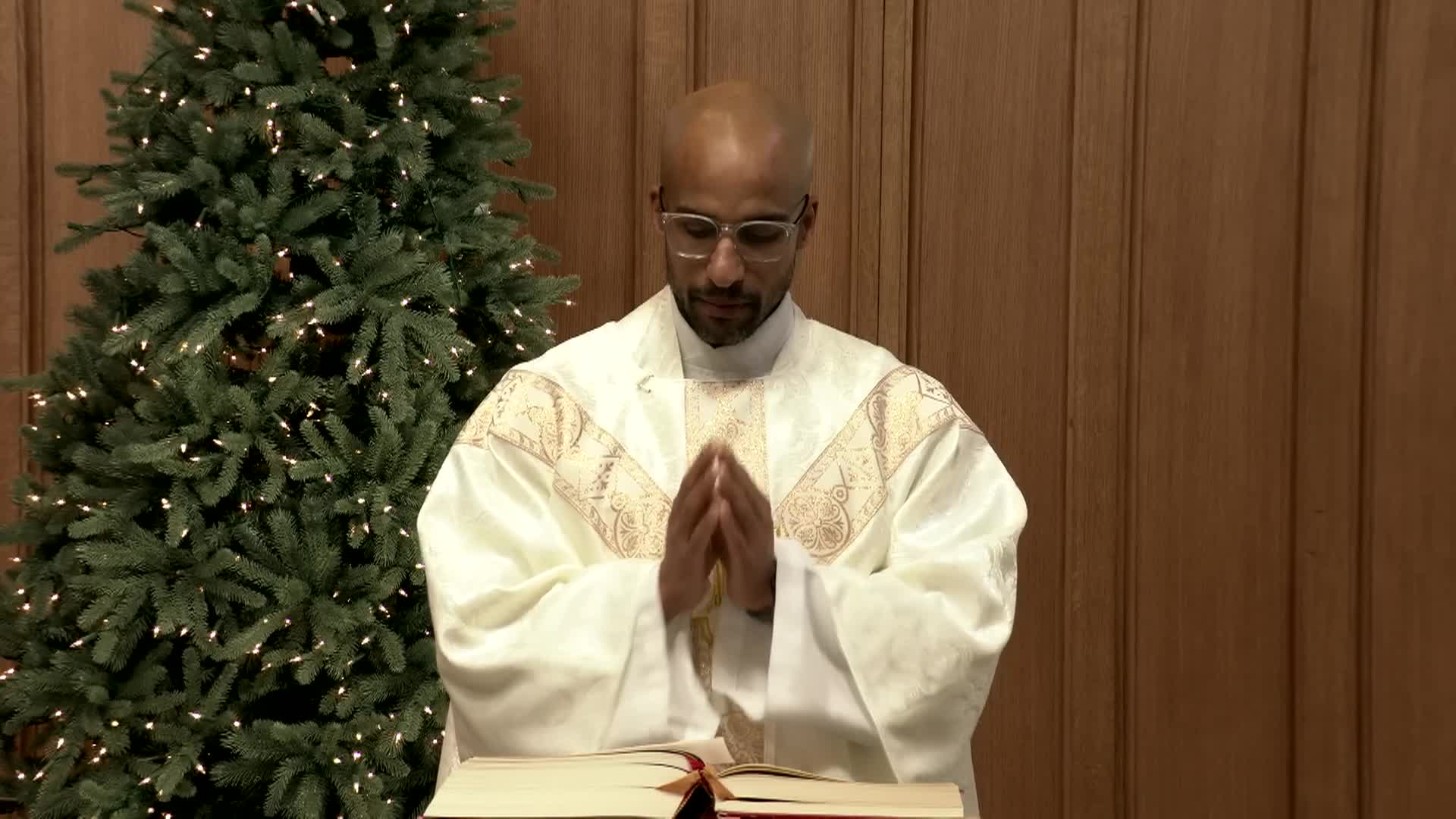 Catholic Mass Today 12.30.25